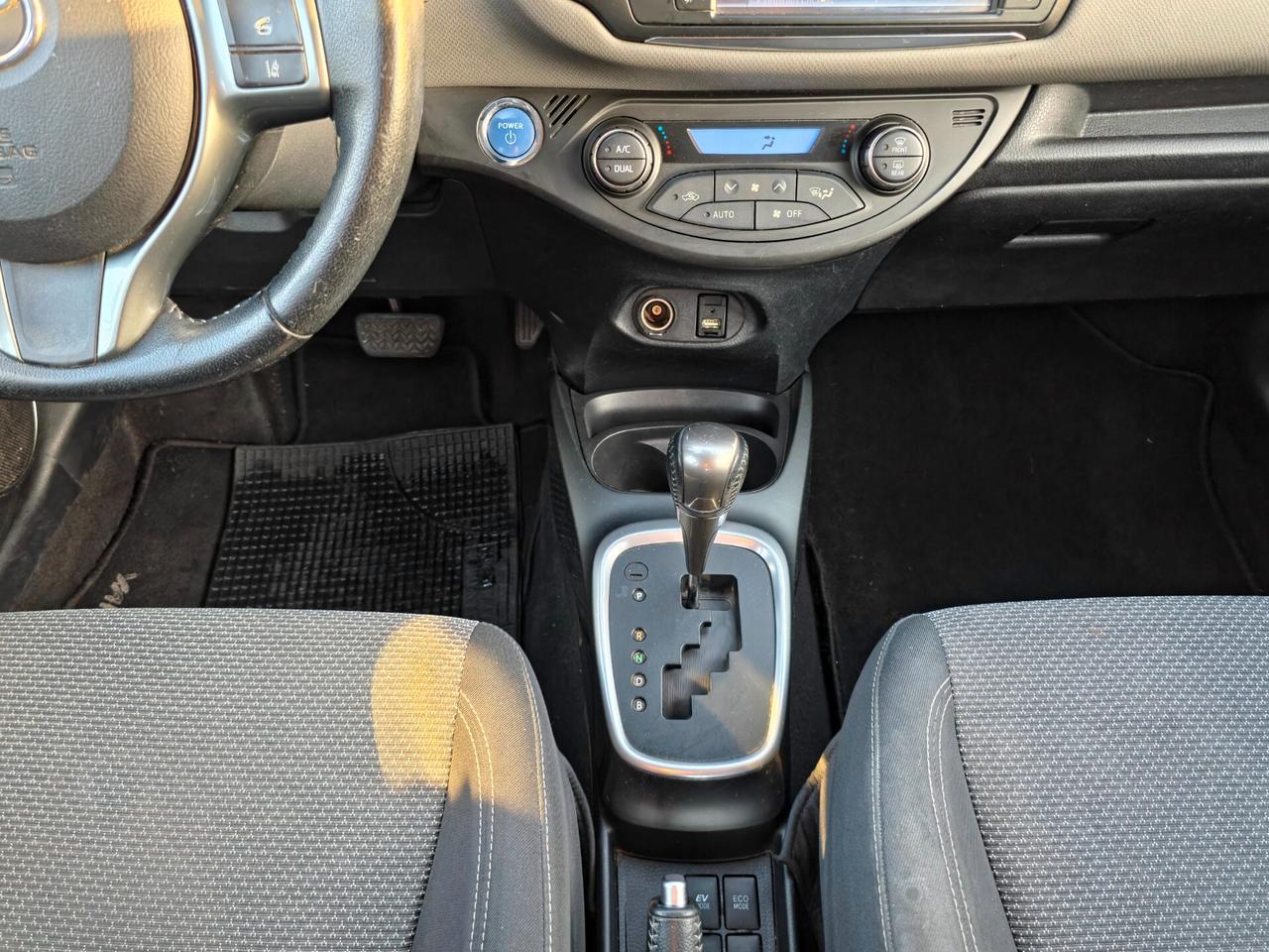 Toyota Yaris 1.5 Hybrid 5 porte Active E6B Automatica NEO 2016