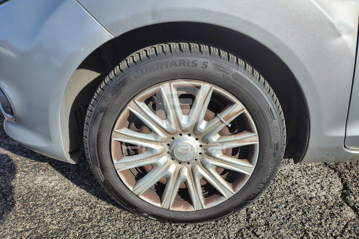 FORD Fiesta 1.2 82 CV 5 porte Titanium