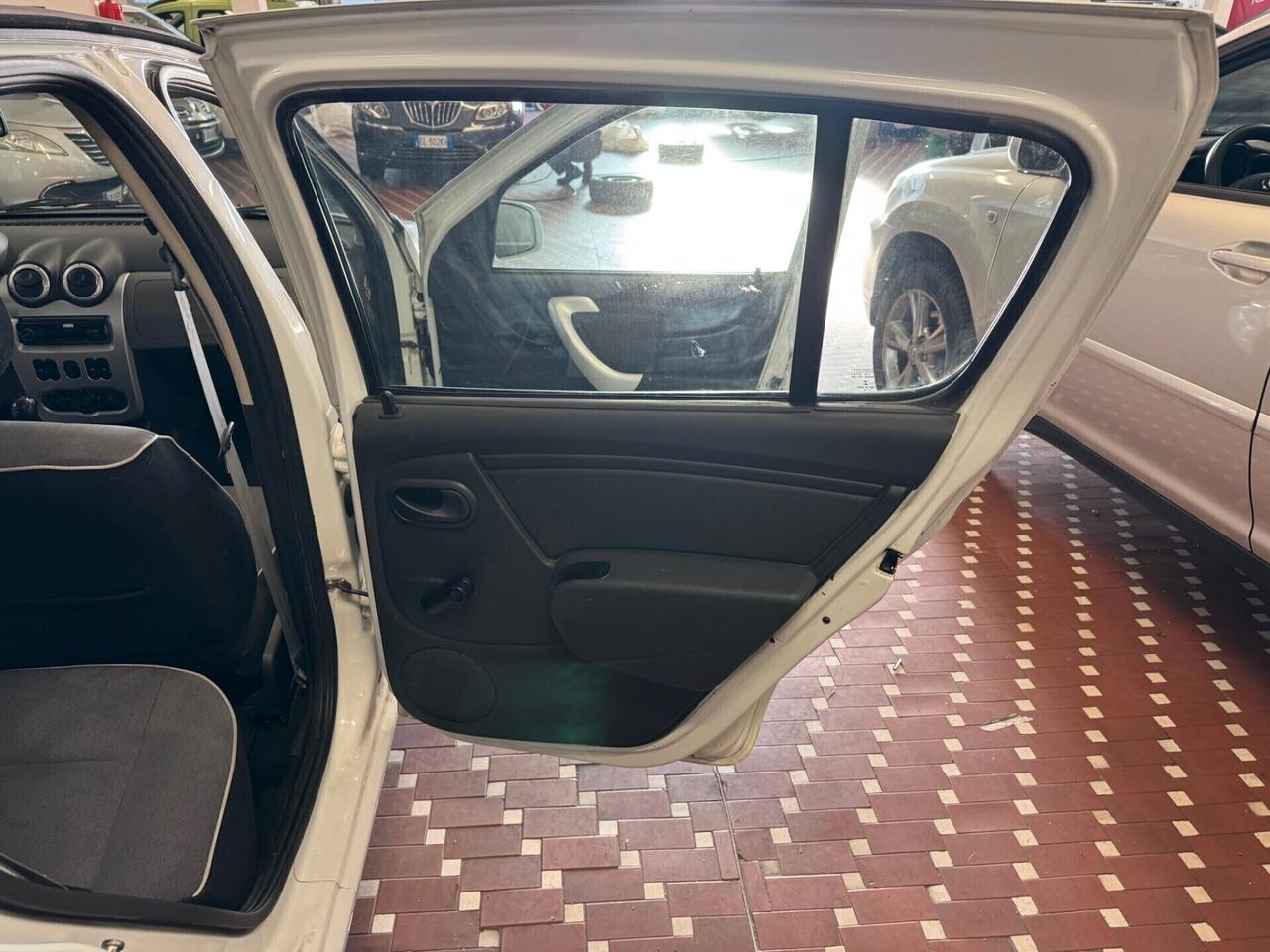 Dacia Sandero 1.5 dCi 75CV Embleme - NEOPATENTATI
