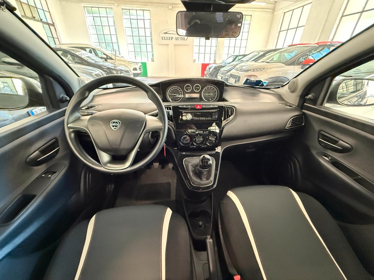 Lancia Ypsilon 1.2 69 CV 5 porte Elefantino