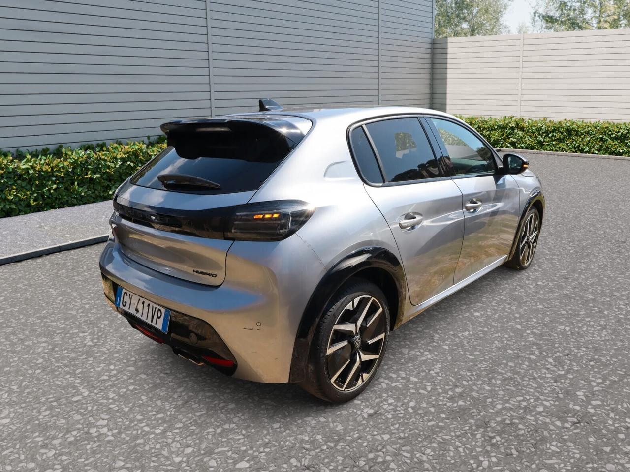 Peugeot 208 1.2cc Hybrid 136cv e-DCS6 Autom. GT