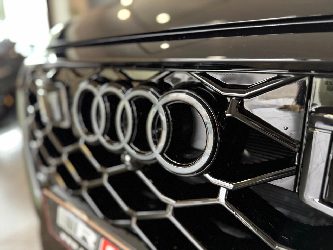 Audi RS Q8 quattro V8 tiptronic