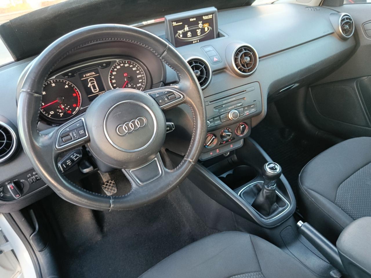 Audi A1 SPB 1.6 TDI Attraction 2014