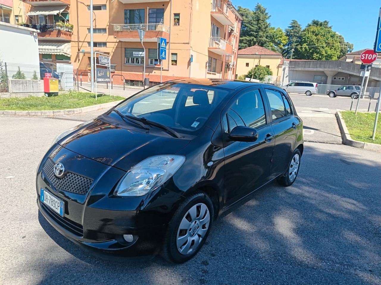 Toyota Yaris 1.3 benzina 2007 solo 85 milakm
