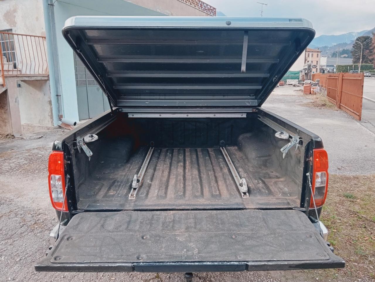 Nissan Navara 2.5 dCi 4 porte Double Cab SE