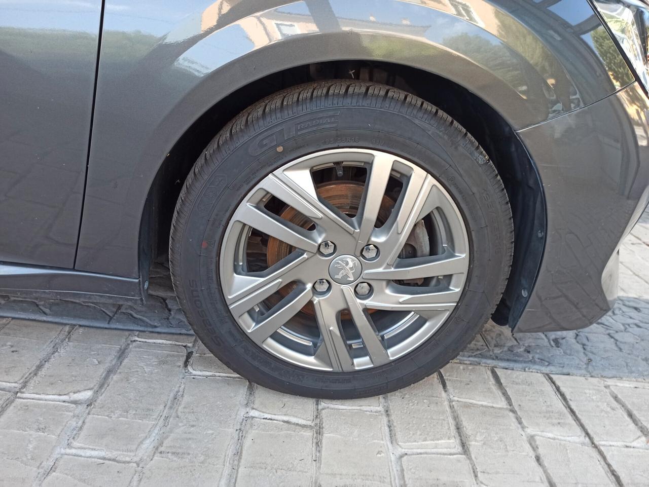 Peugeot 208 BlueHDi 100 Stop&Start 5 porte Active