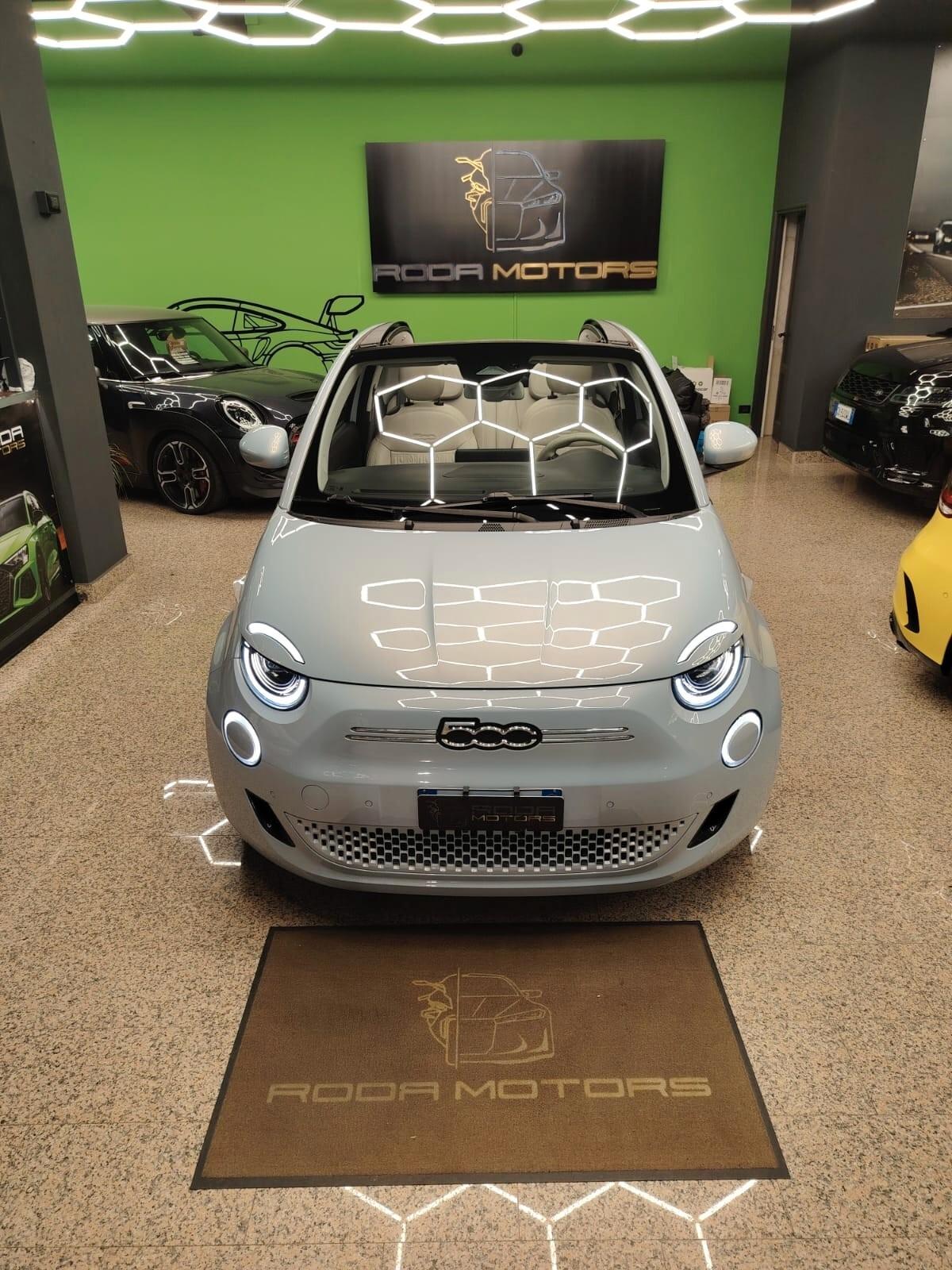 Fiat 500e Cabrio 42 kWh La Prima