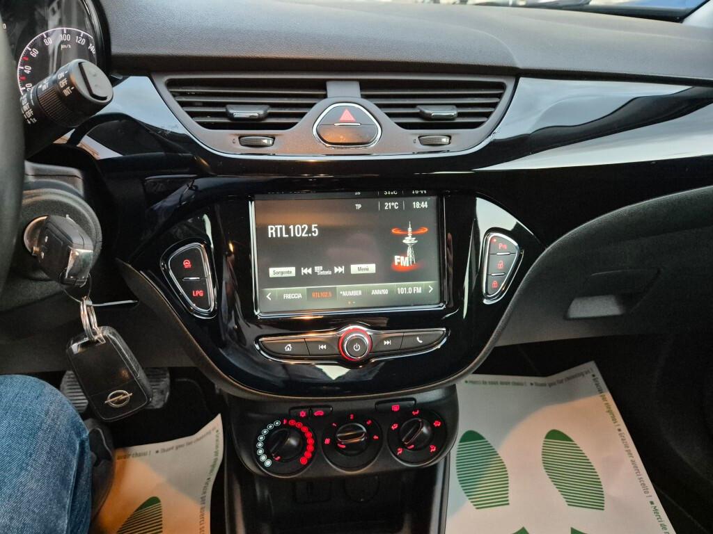 Opel Corsa 1.4 90CV GPL Tech 5 porte Black Edition