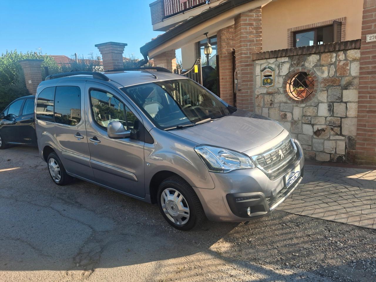 Peugeot Partner Tepee BlueHDi 100 Active 5 posti