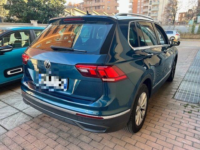 VOLKSWAGEN Tiguan 2.0 TDI 150CV DSG Life DIST. FATTA TAGLIANDI CERTI