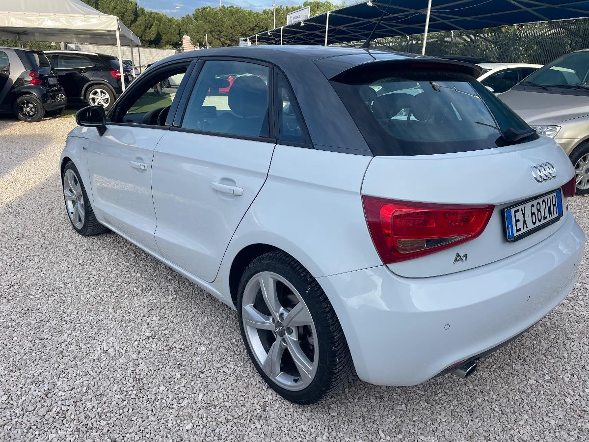 AUDI - A1 Sportback - 1.6 TDI S tronic S line edition plus