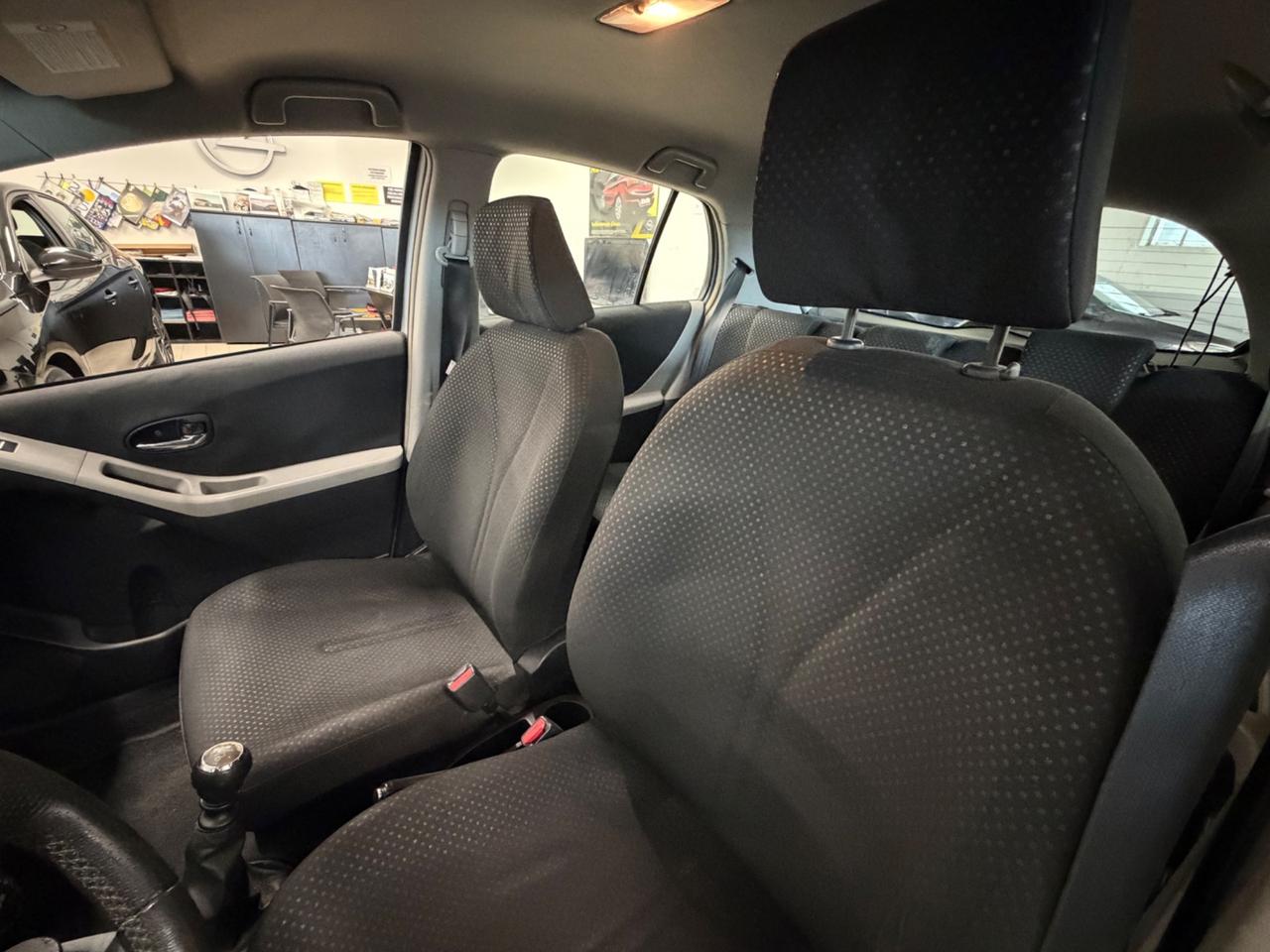 Toyota Yaris 1.0 5 porte Sol