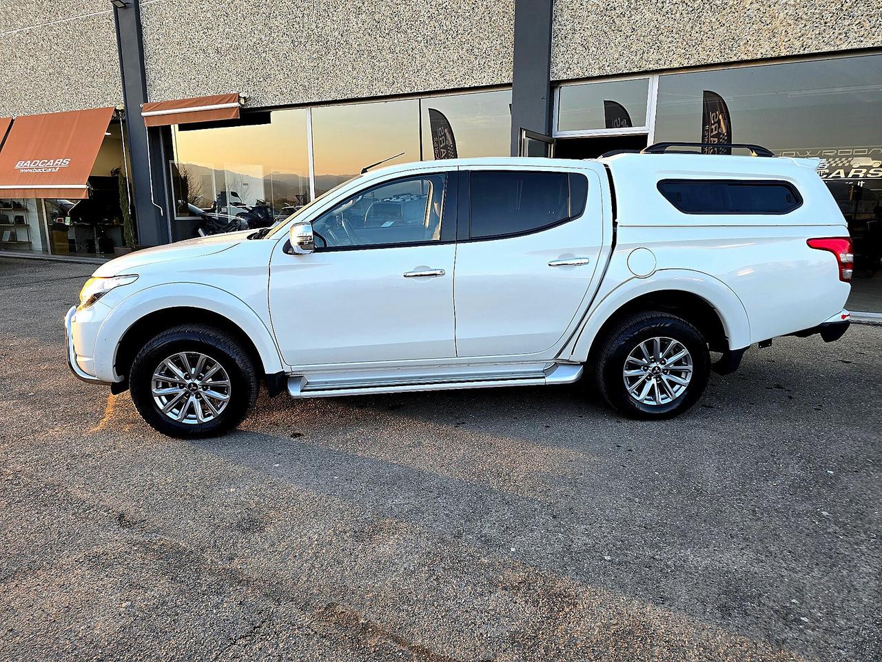 Mitsubishi L200 2.4 DI-D/181CV Intense