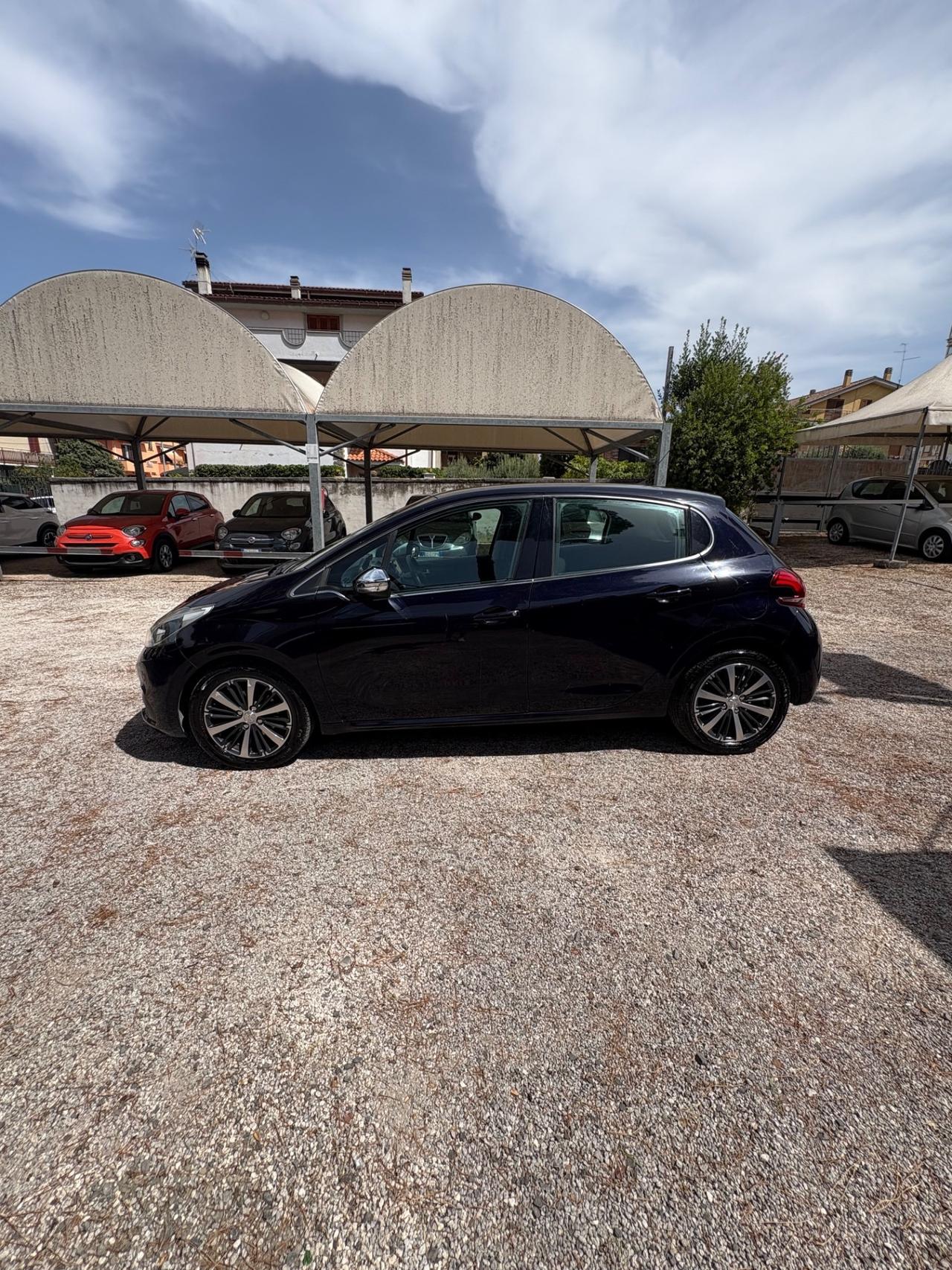Peugeot 208 PureTech 82 5p. GPL Allure