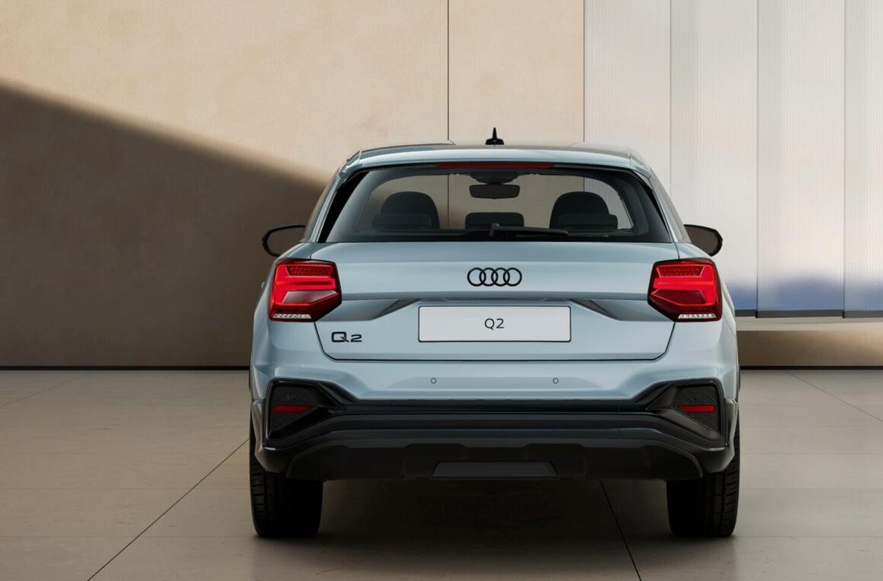 AUDI Q2 Q2 35 TFSI S tronic Identity Black
