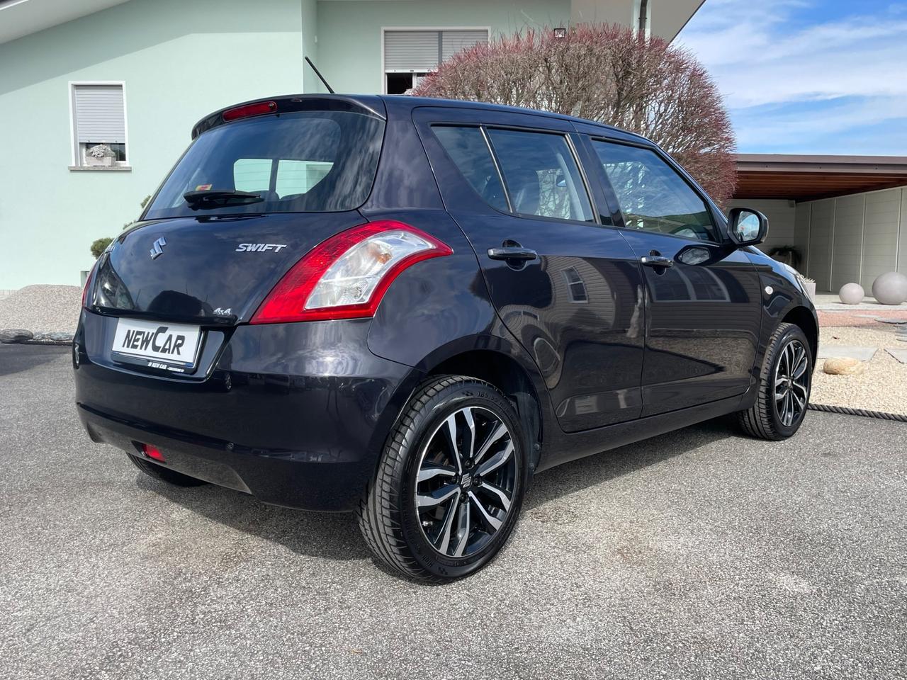 Suzuki Swift 1.2 Dualjet 4WD 5 porte B-Top