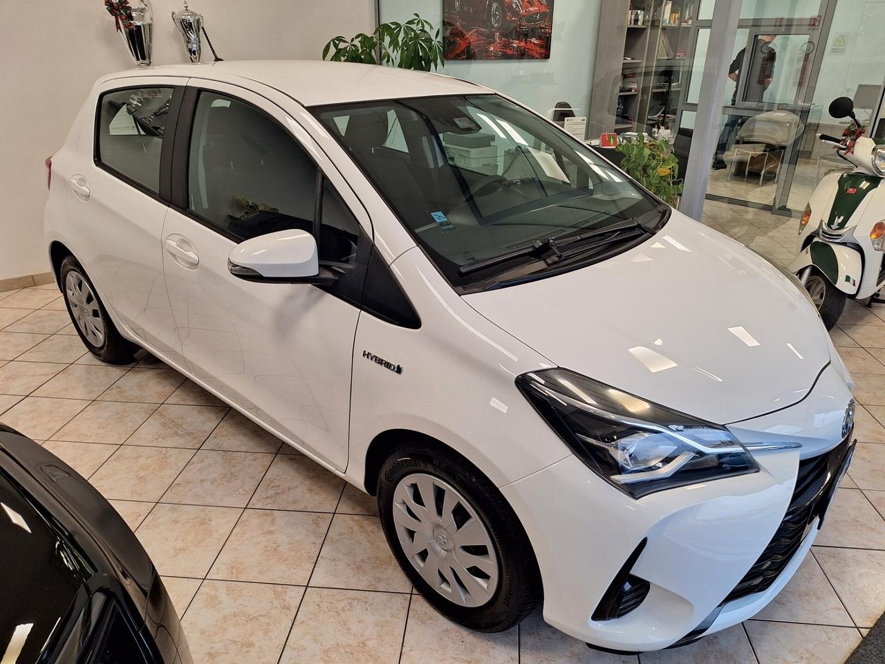 Toyota Yaris 1.5 Hybrid 5 porte Cool