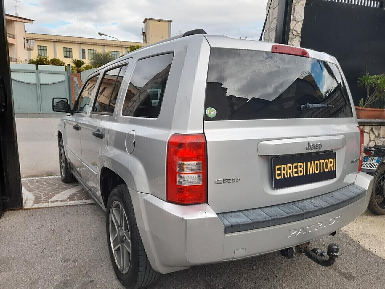 JEEP PATRIOT CON GANCIO TRAINO