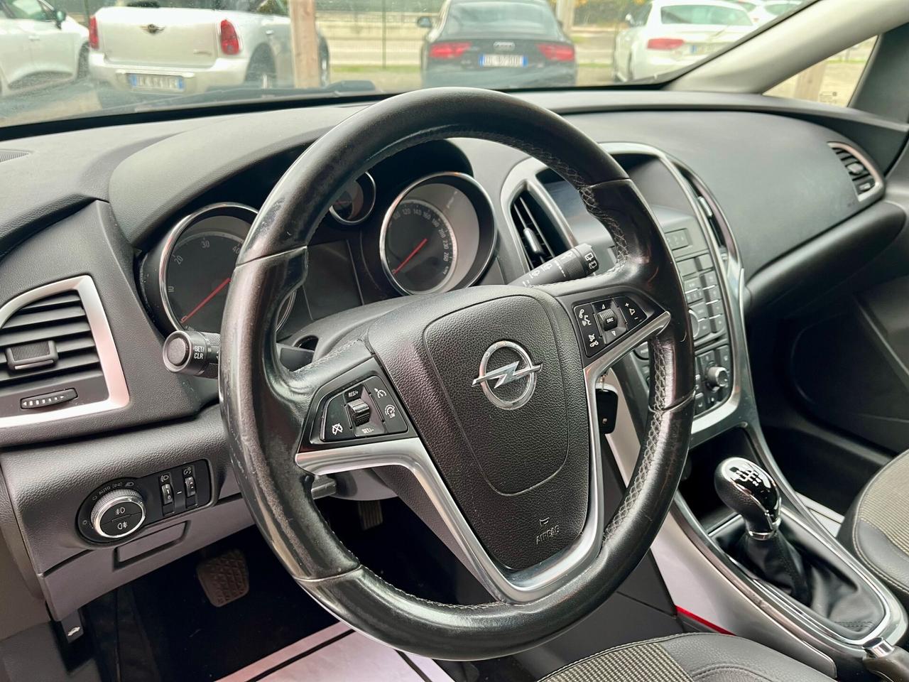 Opel Astra SportsTourer TAGLIANDATA E REVISIONATA