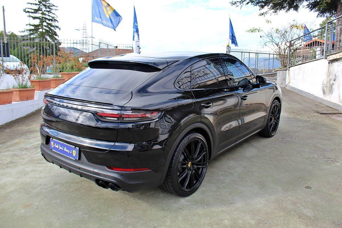 PORSCHE - Cayenne Coupe'