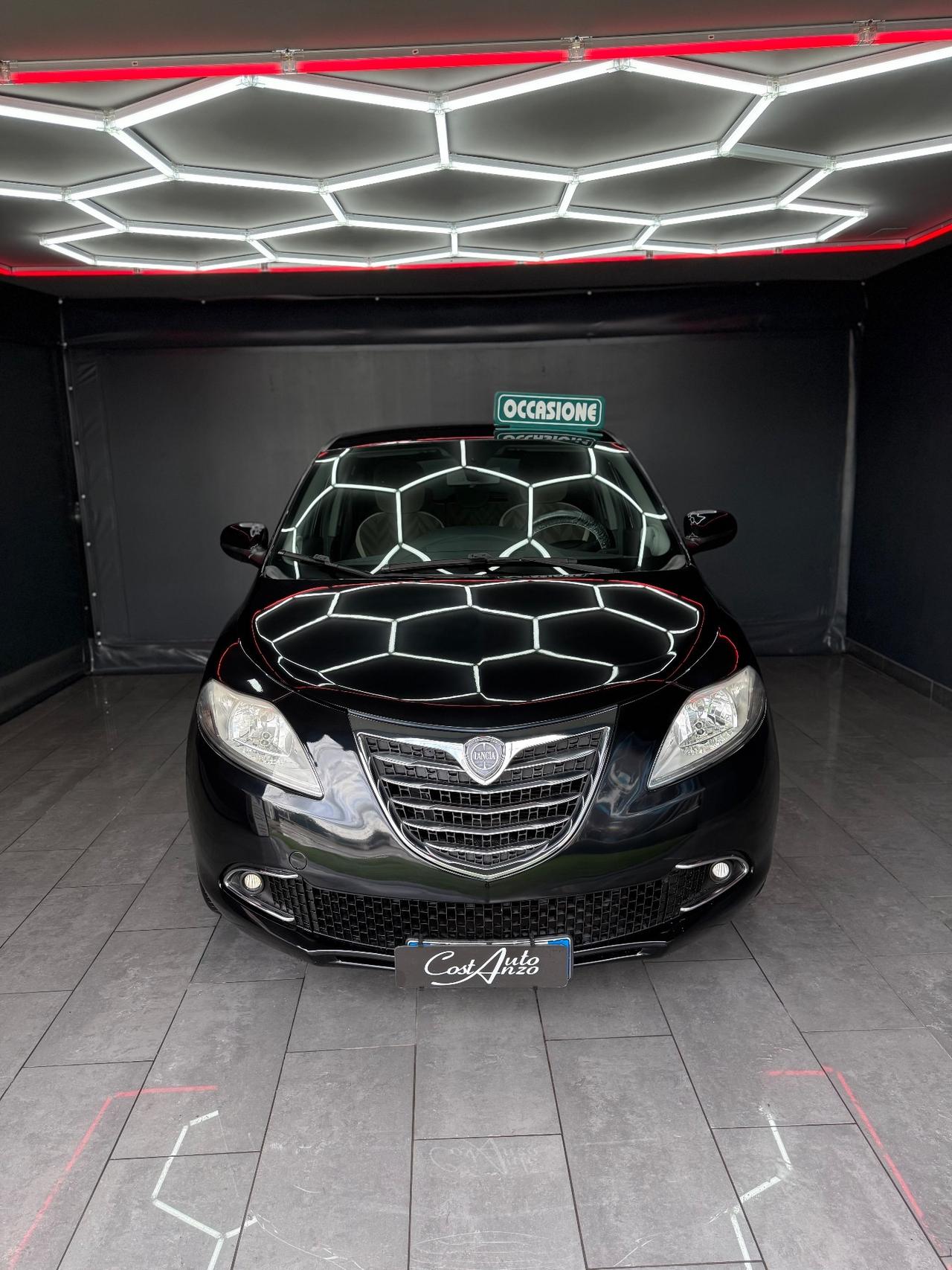 Lancia Ypsilon 1.2 69 CV Platinum 11/2014