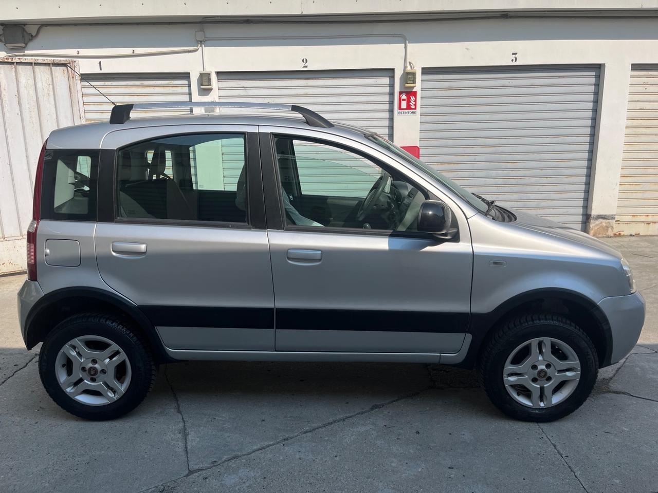 Fiat Panda 1.3 MJT 16V DPF 4x4 Climbing ELD