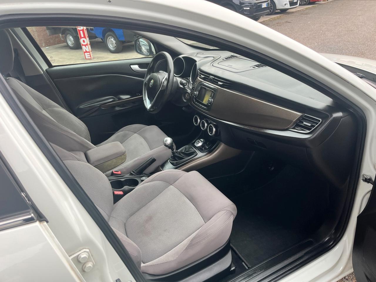 Alfa Romeo Giulietta 1.6 JTDm-2 105 CV Distinctive