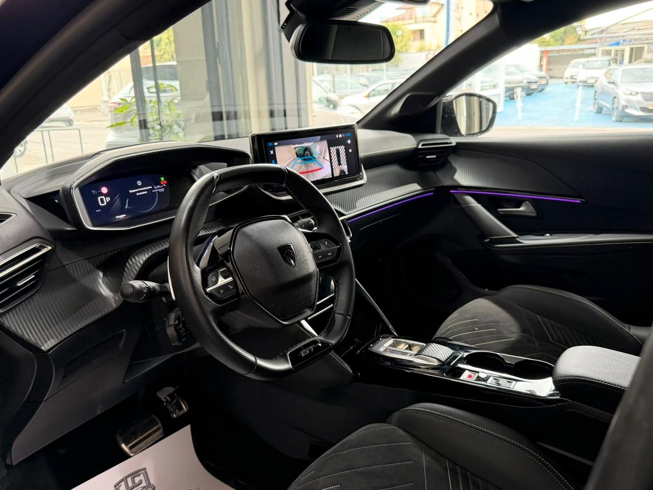 Peugeot 208 Hybrid 145 e-DCS6 GT LINE FULL BLACK