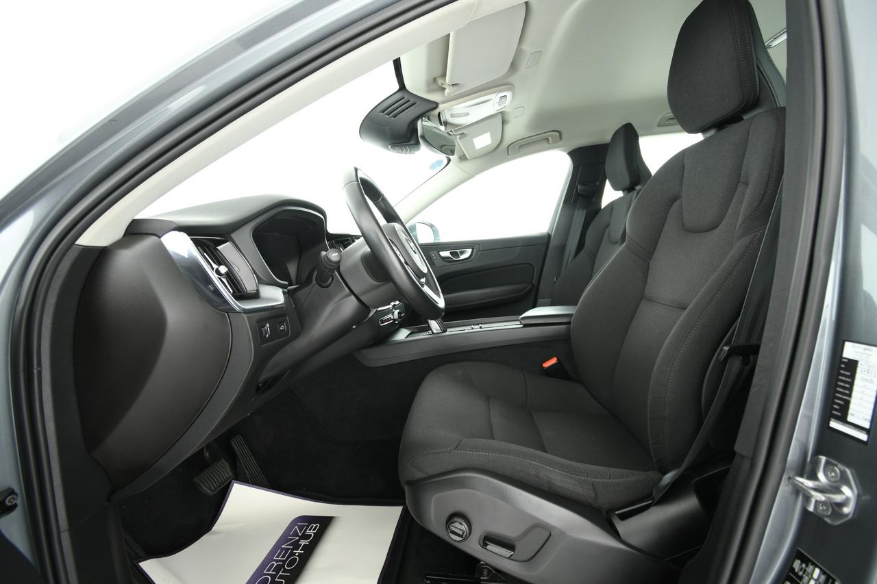 VOLVO XC60 2.0 b4 Momentum Pro awd auto CAMERA+APP CONNECT