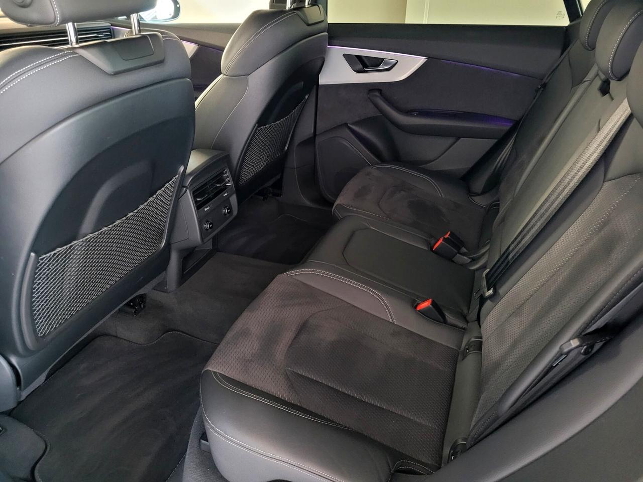 Audi Q8 Audi Q8 50 TDI QUATTRO S LINE AIR SUSPENSION MATRIX C 22"