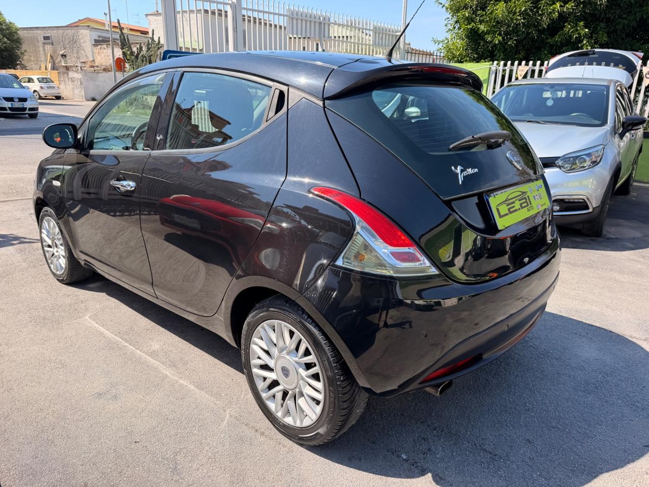 Lancia Ypsilon 1.2 69 CV 5 porte Platinum 130.000 KM