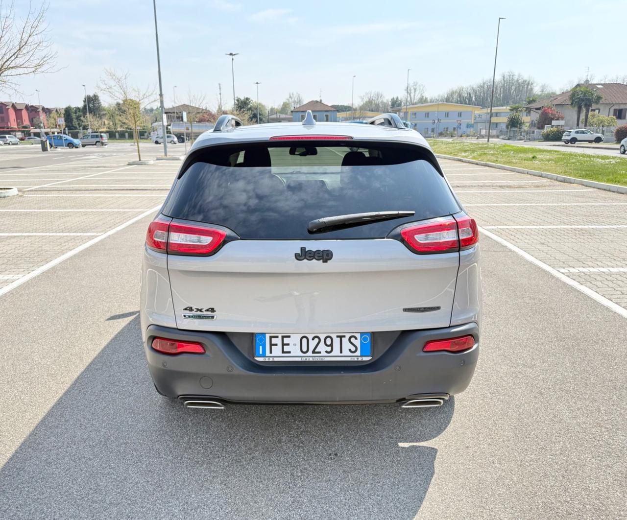 Jeep Cherokee 2.2 Mjt II 185 CV 4WD Automatik*Navi*S&S*Euro6
