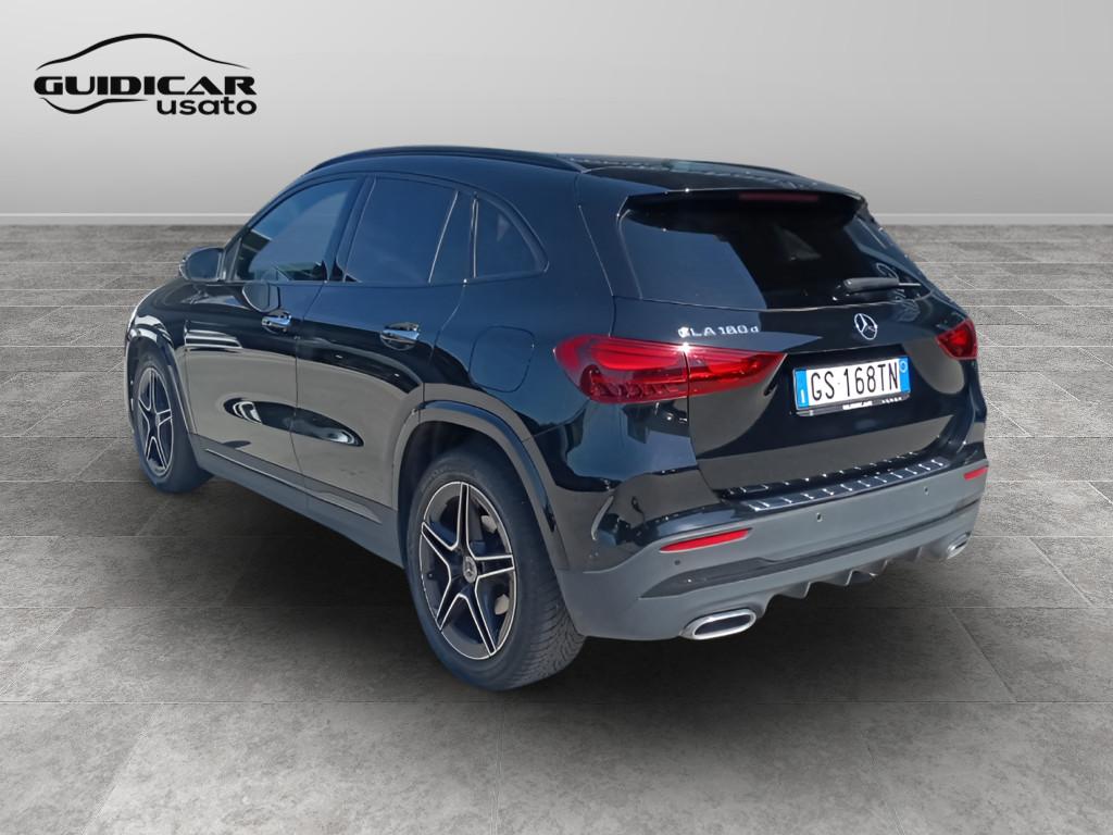 Mercedes-Benz GLA-H247 2023 - GLA 180 d AMG Line Advanced Plus auto