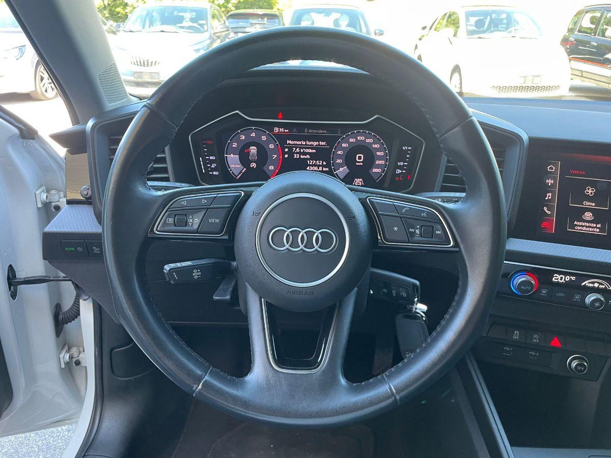 AUDI A1 SPTB IDENTITY CONTRAST 25TFSI 95cv