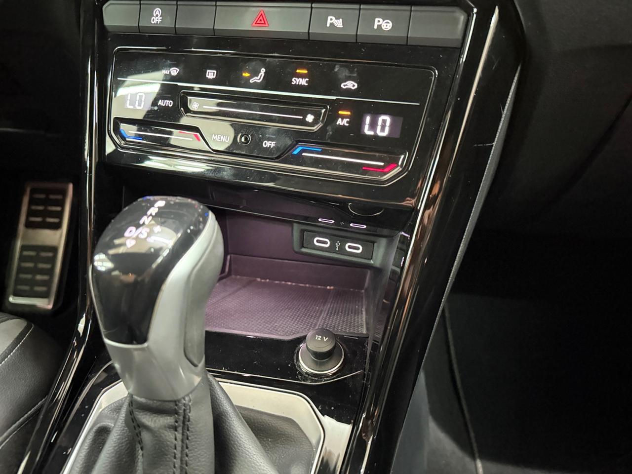 VOLKSWAGEN T-Roc I 2022 - T-Roc 1.5 tsi R-Line dsg