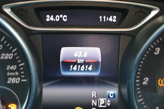 MERCEDES-BENZ GLA 200 d Automatic Premium