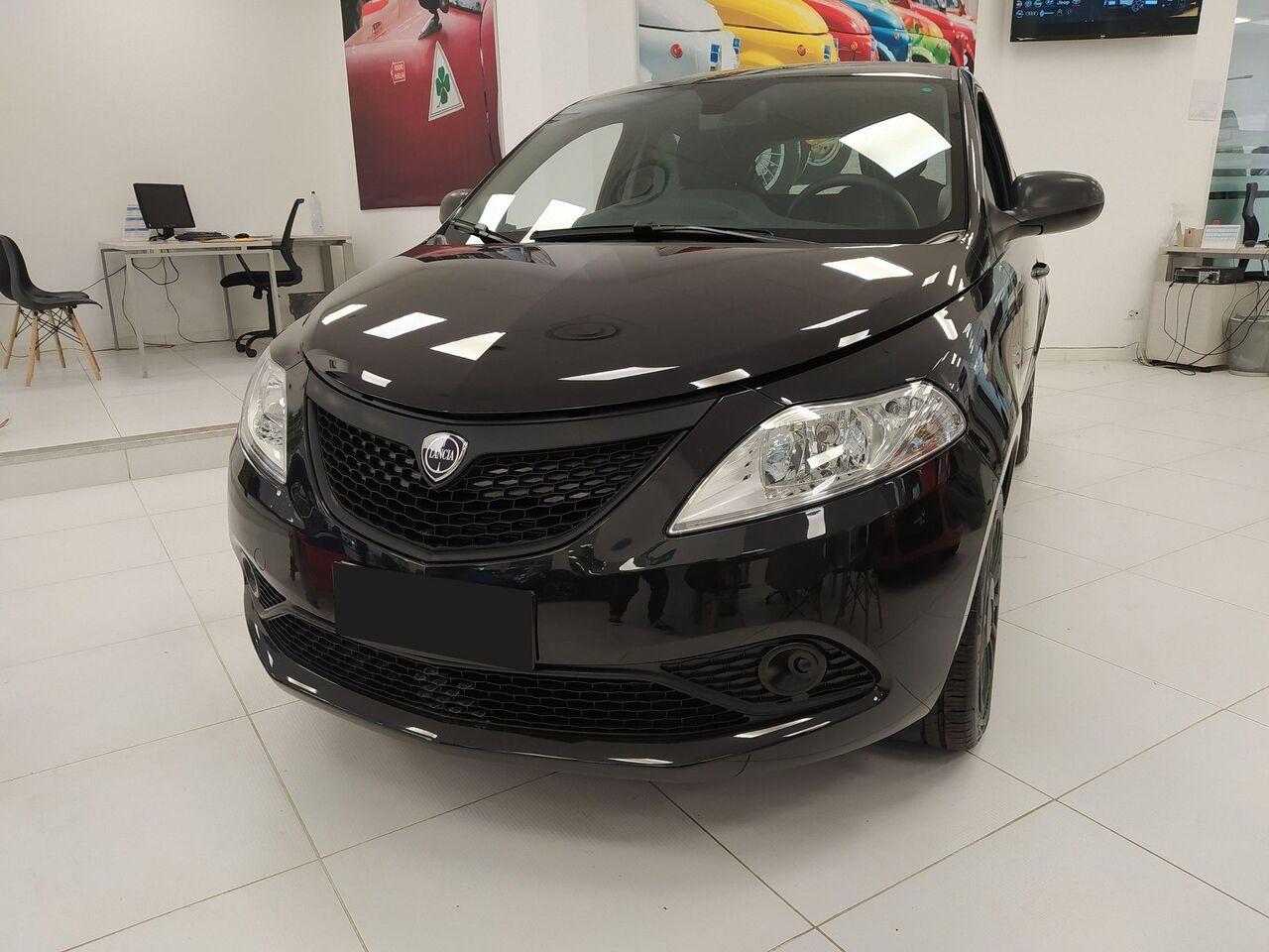 LANCIA Ypsilon III 2021 - Ypsilon 1.0 firefly hybrid Silver s&s 70cv