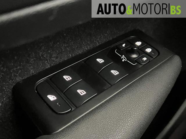 VOLVO XC40 T3 Geartronic R-design