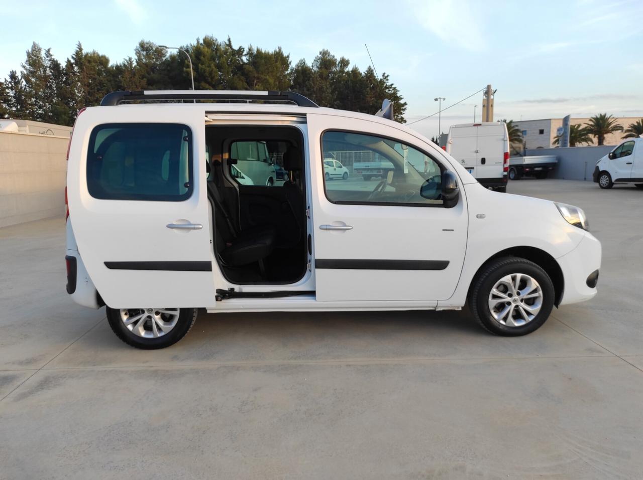 Renault Kangoo 1.5 dCi - 90cv 5 posti AUTOCARRO