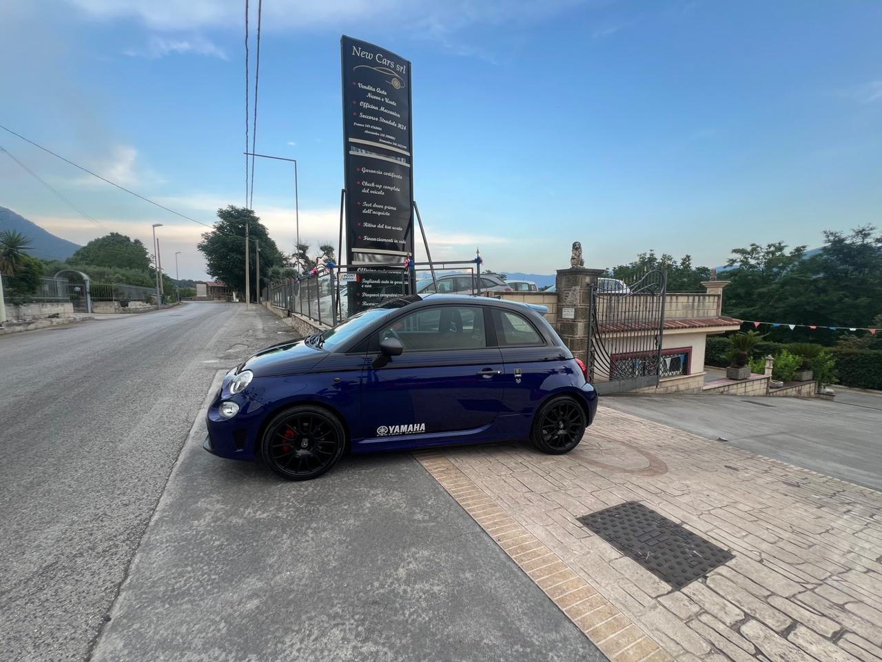 Abarth 595 1.4 Turbo T-Jet 165 CV Monster Energy Yamaha