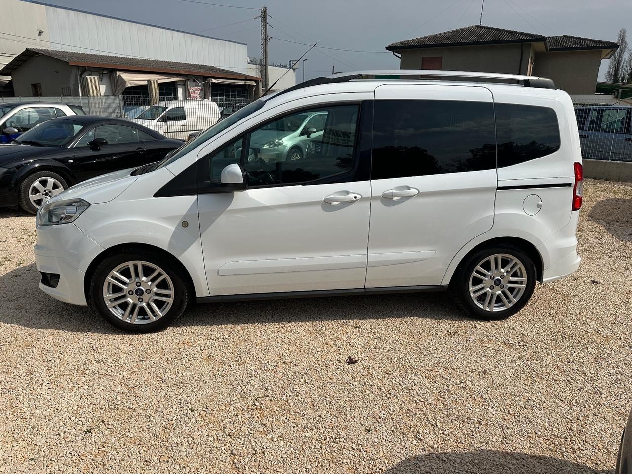 FORD TOURNEO COURIER 1.0 BENZINA EURO 6B