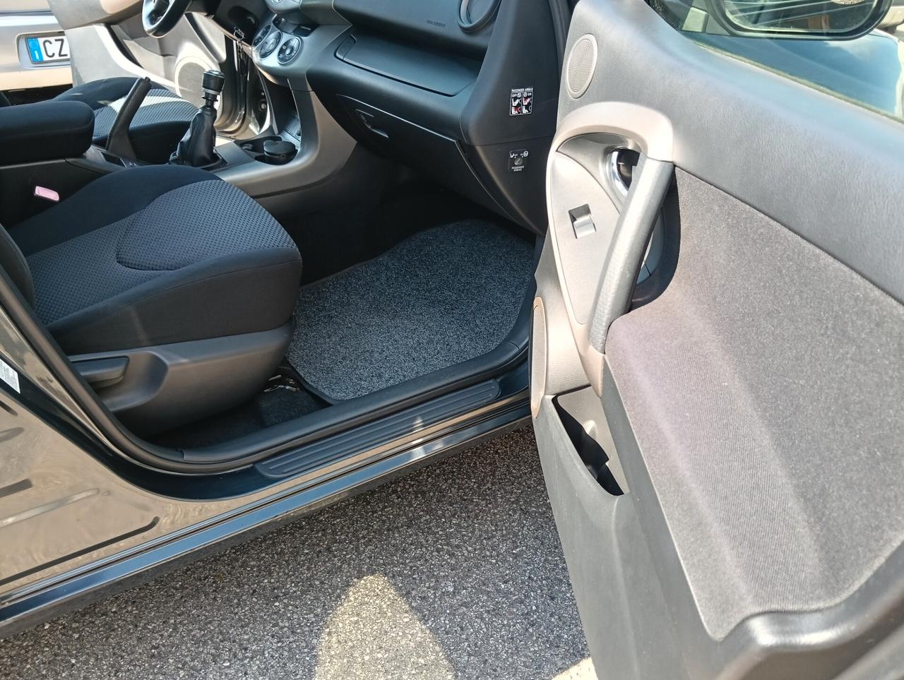 Toyota RAV 4 RAV4 2.2 D-4D 136 CV