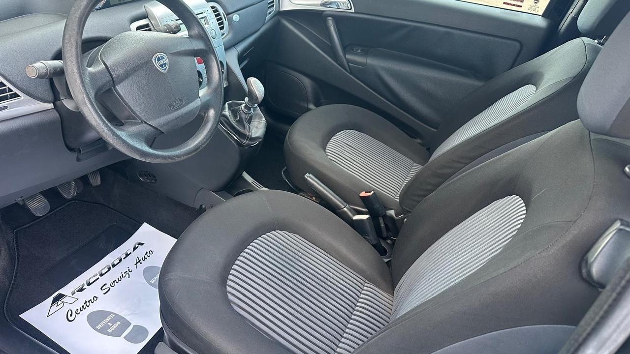 Lancia Ypsilon 1.2 Versus