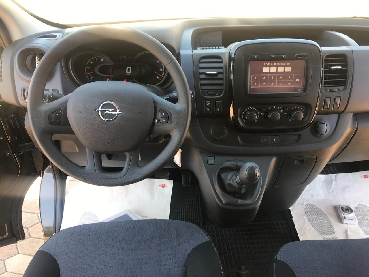 Opel Vivaro 9POSTI BiTurbo PASSO LUNGO FULL OPT