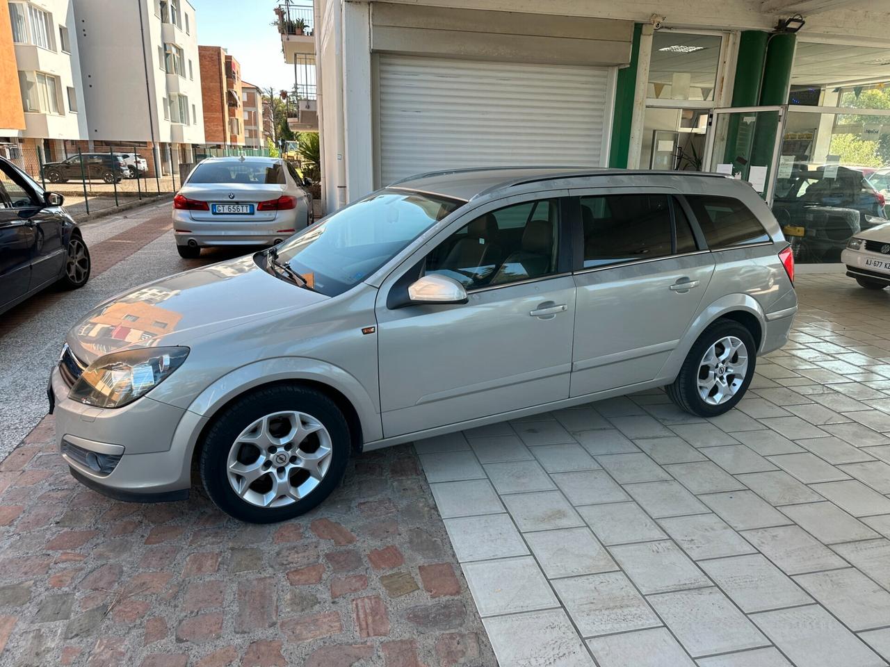 Opel Astra 1.6 16V Twinport Station Wagon Cosmo