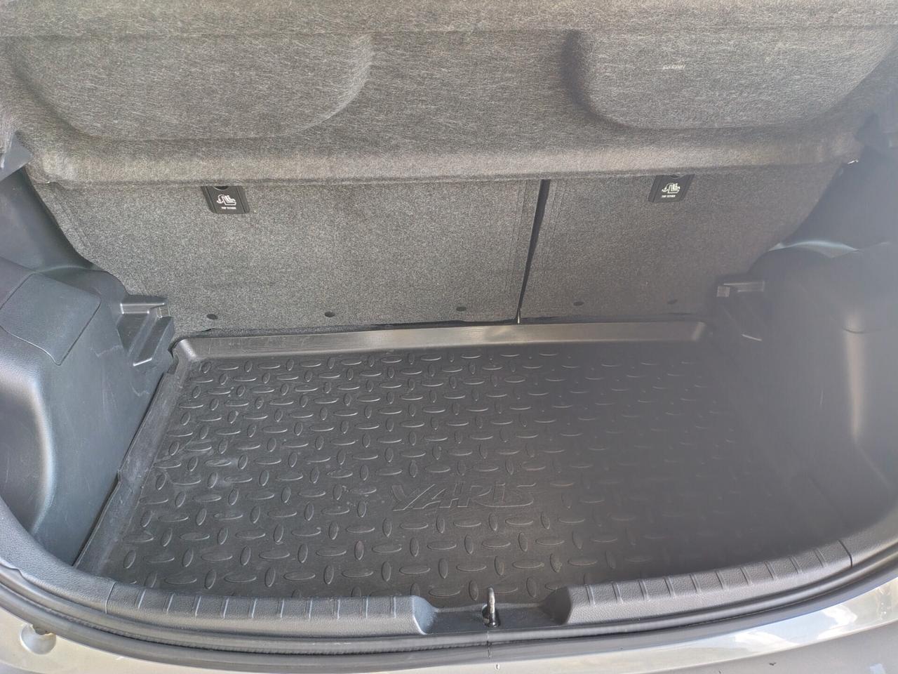 Toyota Yaris 1.5 Hybrid 5 porte Active