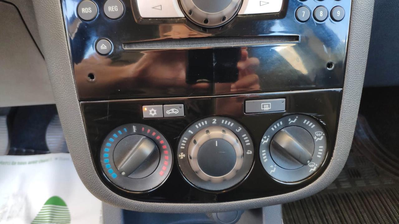 Opel Corsa 1.3 Diesel 90 CV 5P