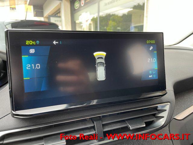 PEUGEOT 3008 Hybrid PHEV 225 e-EAT8 Allure Pack PROMO !!