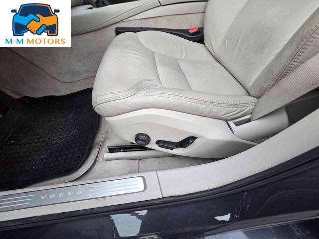 VOLVO V90 D4 AWD Geartronic Momentum