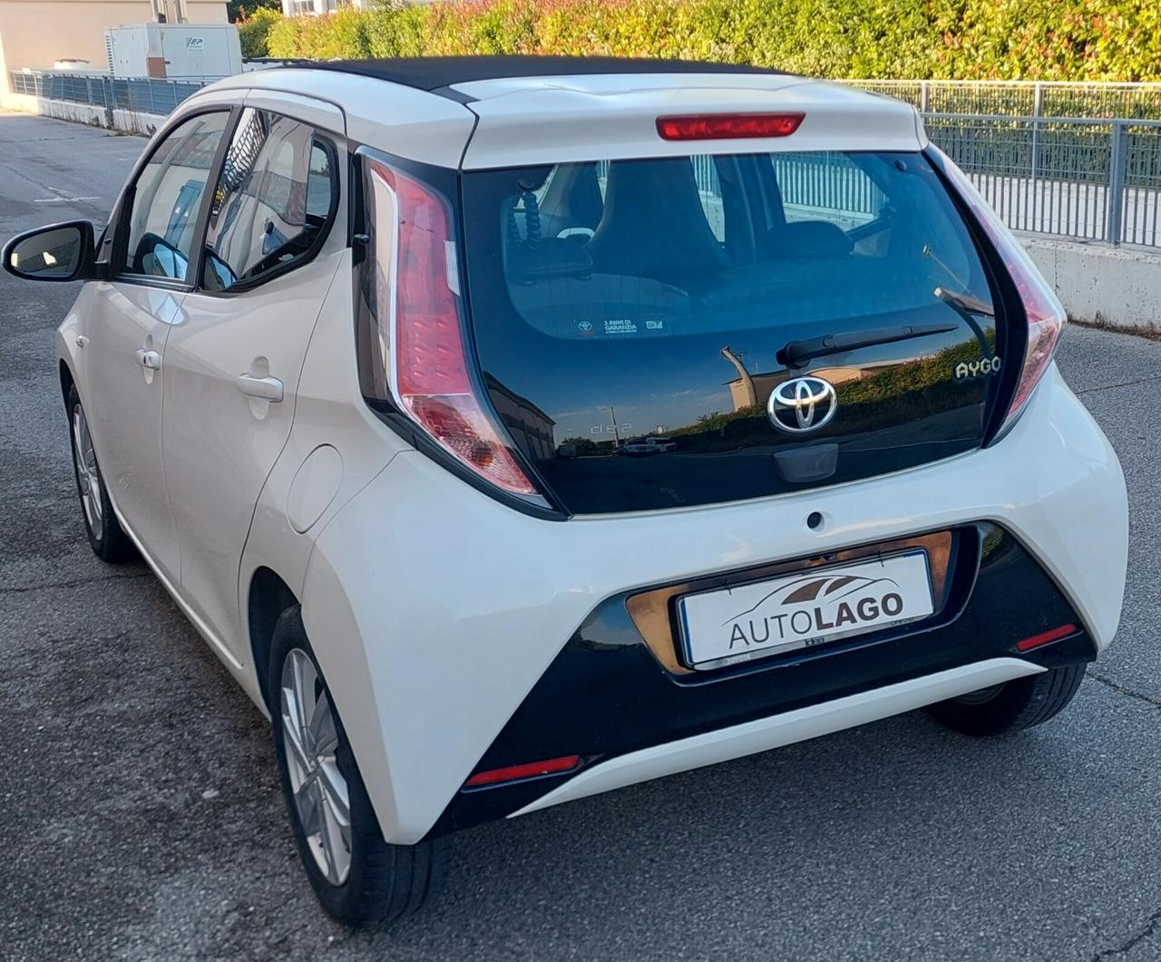 Toyota Aygo 1.0 VVT-i 69 CV Cabrio .NEOPATENTATI..